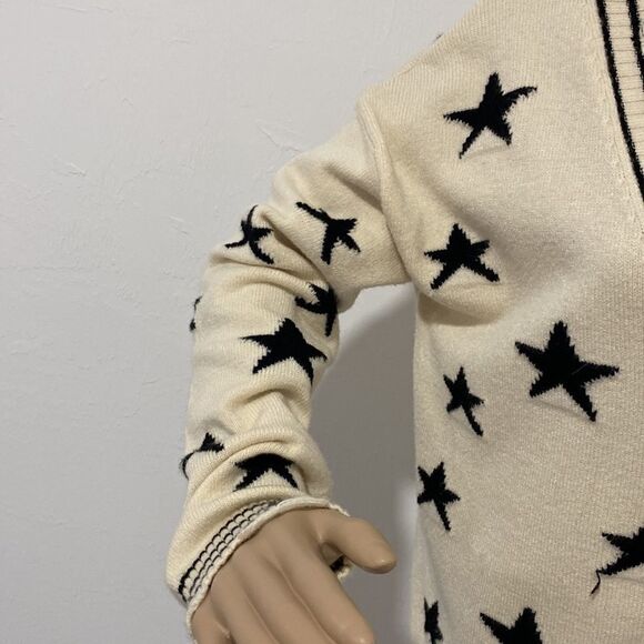 Bailey Rose long sleeves start print distressed pullover sweater Cozy size XS - Picture 2 of 10